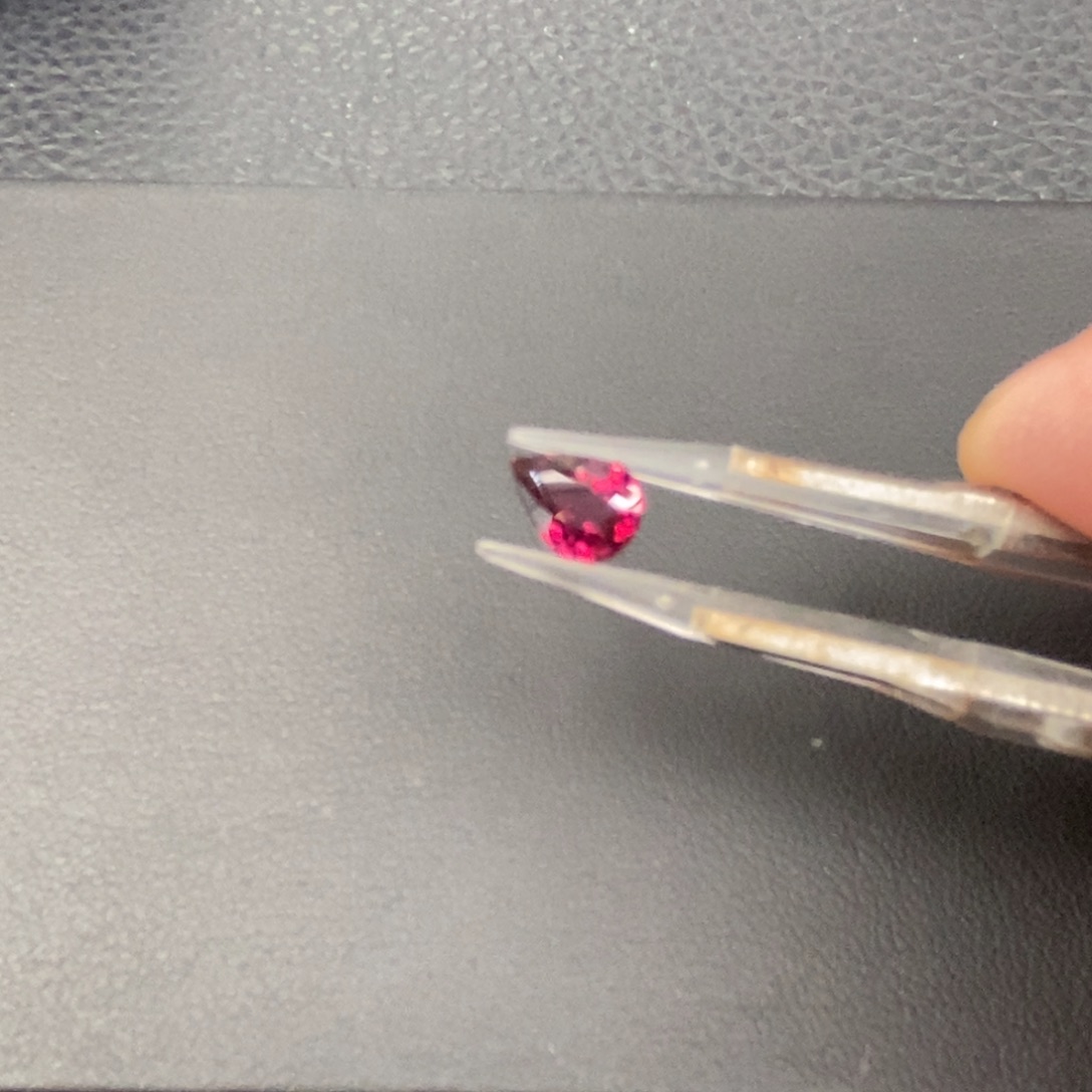 裸石未镶嵌石榴石天然