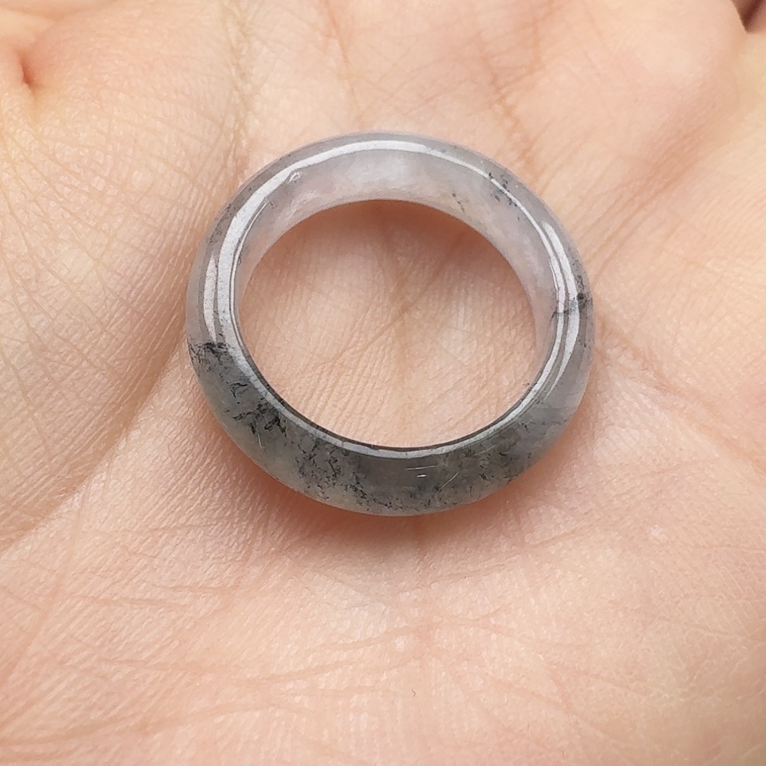 翡翠颈饰未镶嵌戒指