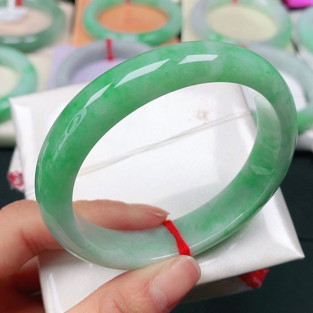 翡翠手镯（贵妃镯）未镶嵌天然翡翠手镯55