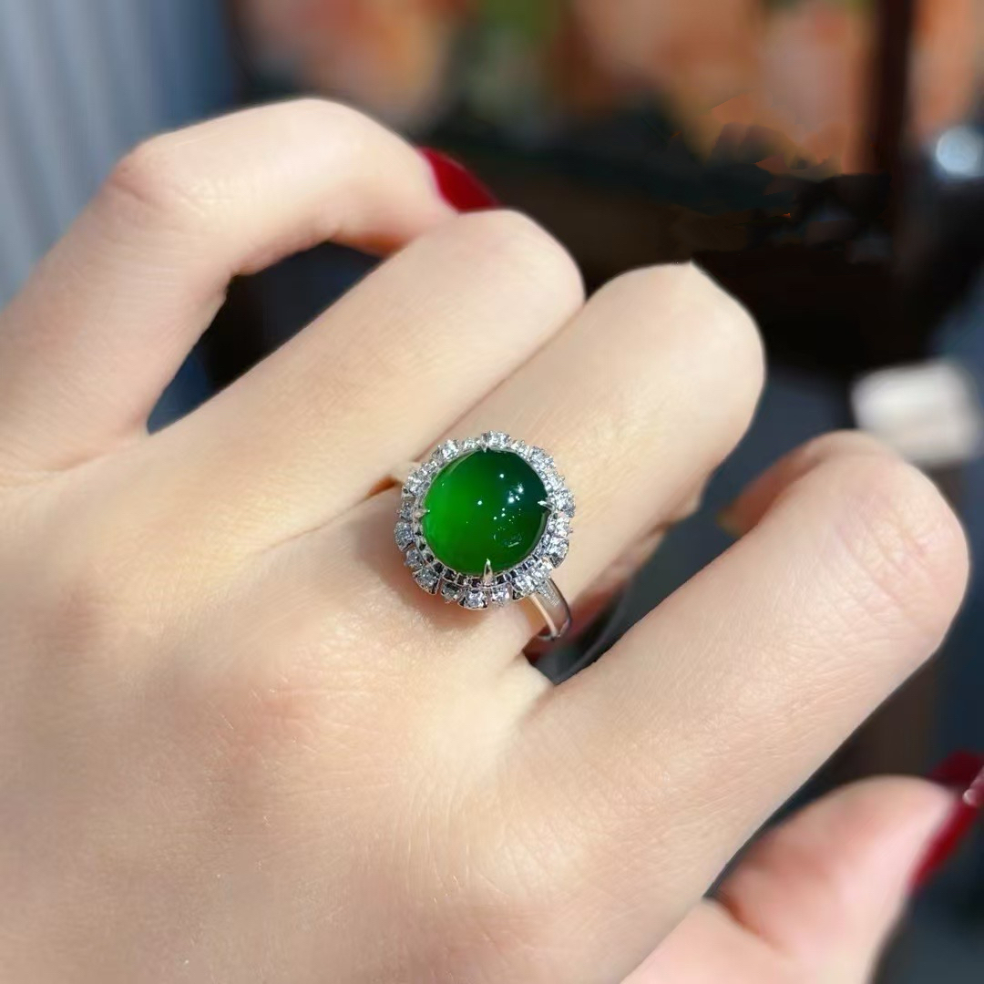 VS珠宝天然A货翡翠戒指（危）18K金镶嵌084