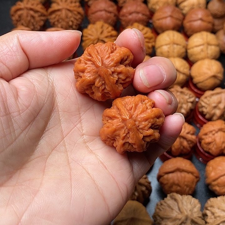 文玩核桃吊坠京八棱