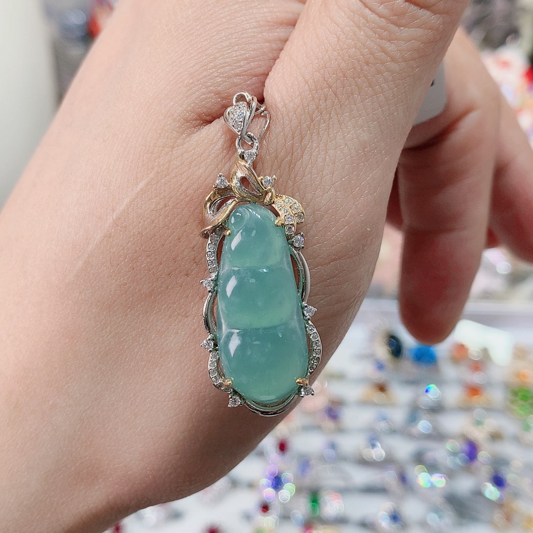 翡翠吊坠(赠链)银S925镶嵌