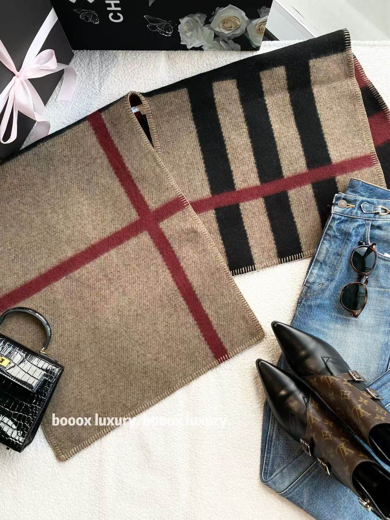 未使用 BURBERRY/博柏利 wc104 羊毛 经典格纹披肩斗篷 95/90cm