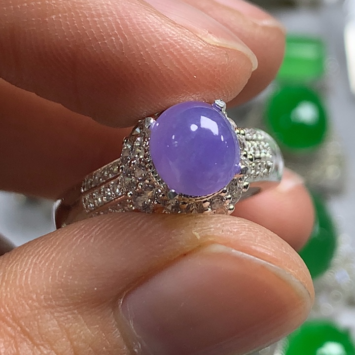 翡翠未镶嵌戒指铜托，卖裸石，需要二次镶嵌