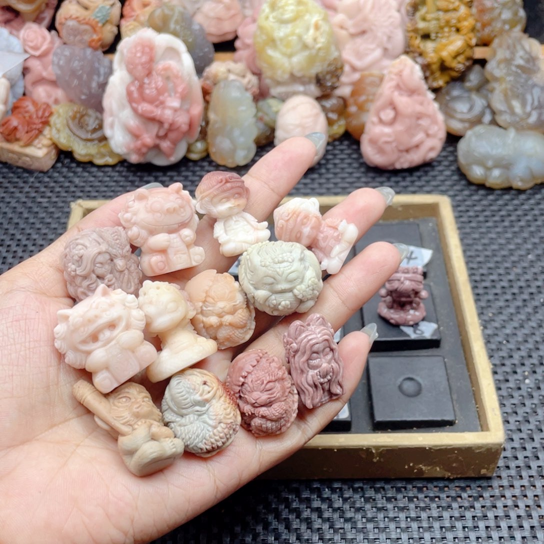 4***°玛瑙/玉髓未镶嵌珠宝半成品