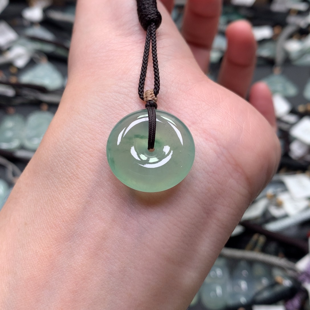 翡翠颈饰未镶嵌00000000000