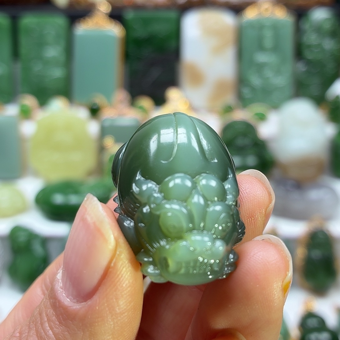 和田玉未镶嵌颈饰特细冰猫收藏版