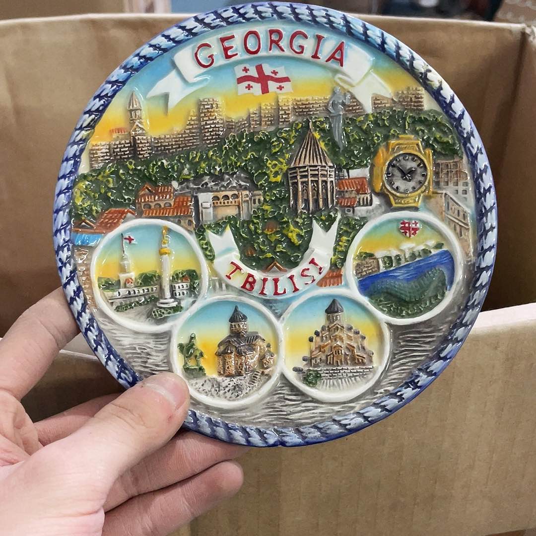 摆件   磕碰 封釉。