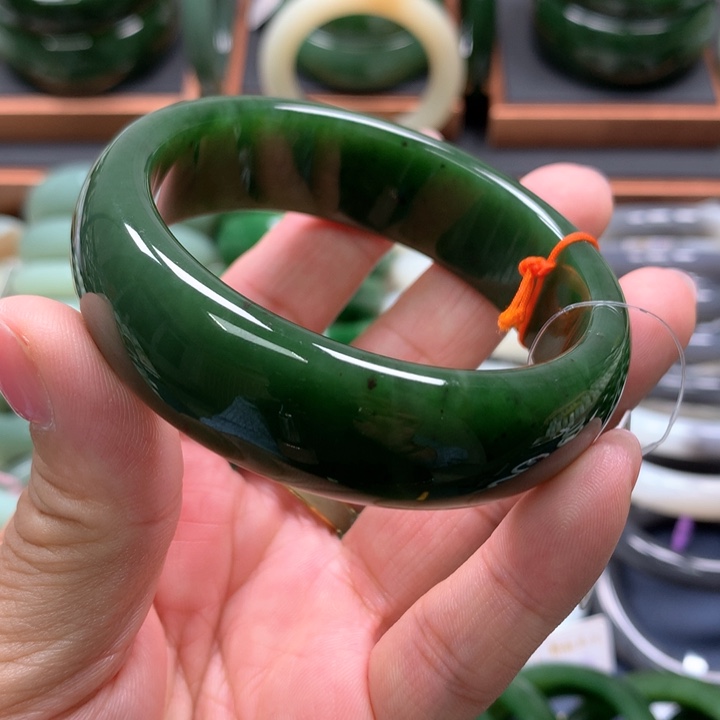 【闪购商品】未镶嵌手镯和田玉（碧玉）1718