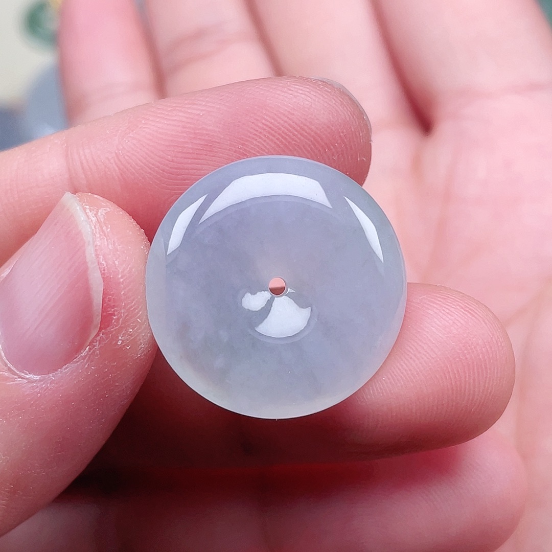 翡翠未镶嵌颈饰平安扣