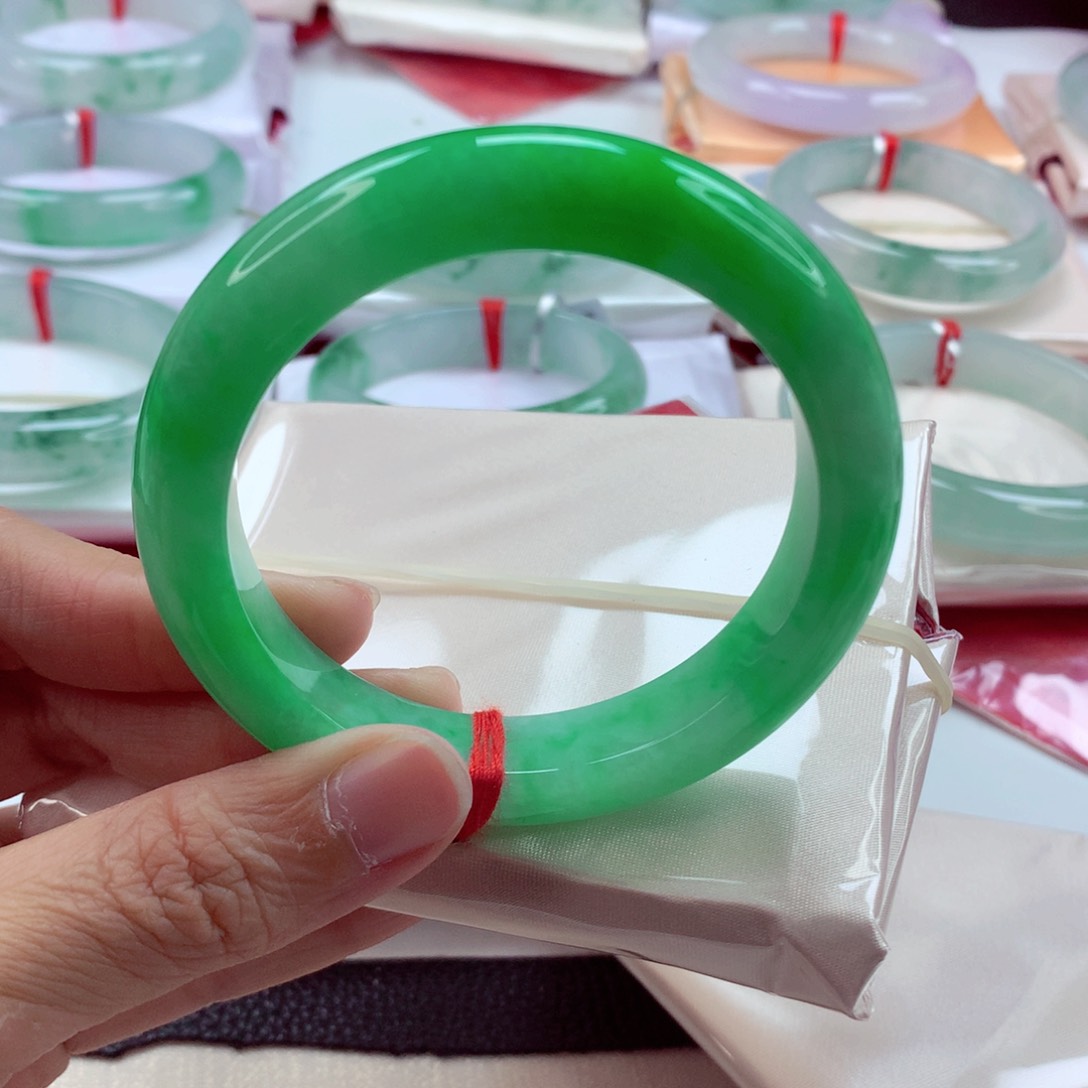 翡翠手镯未镶嵌兰**主尾款A