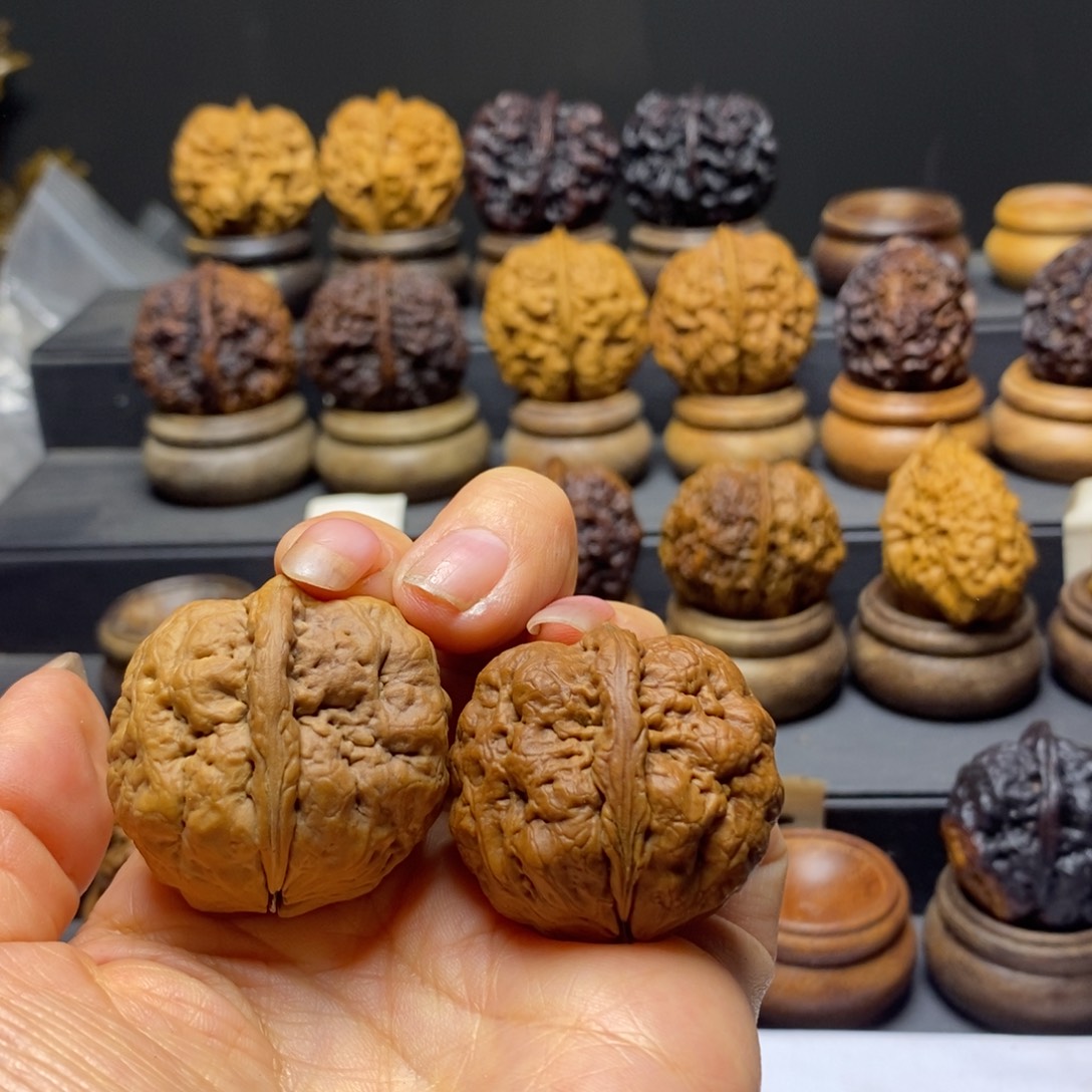 文玩核桃吊坠小旋风36