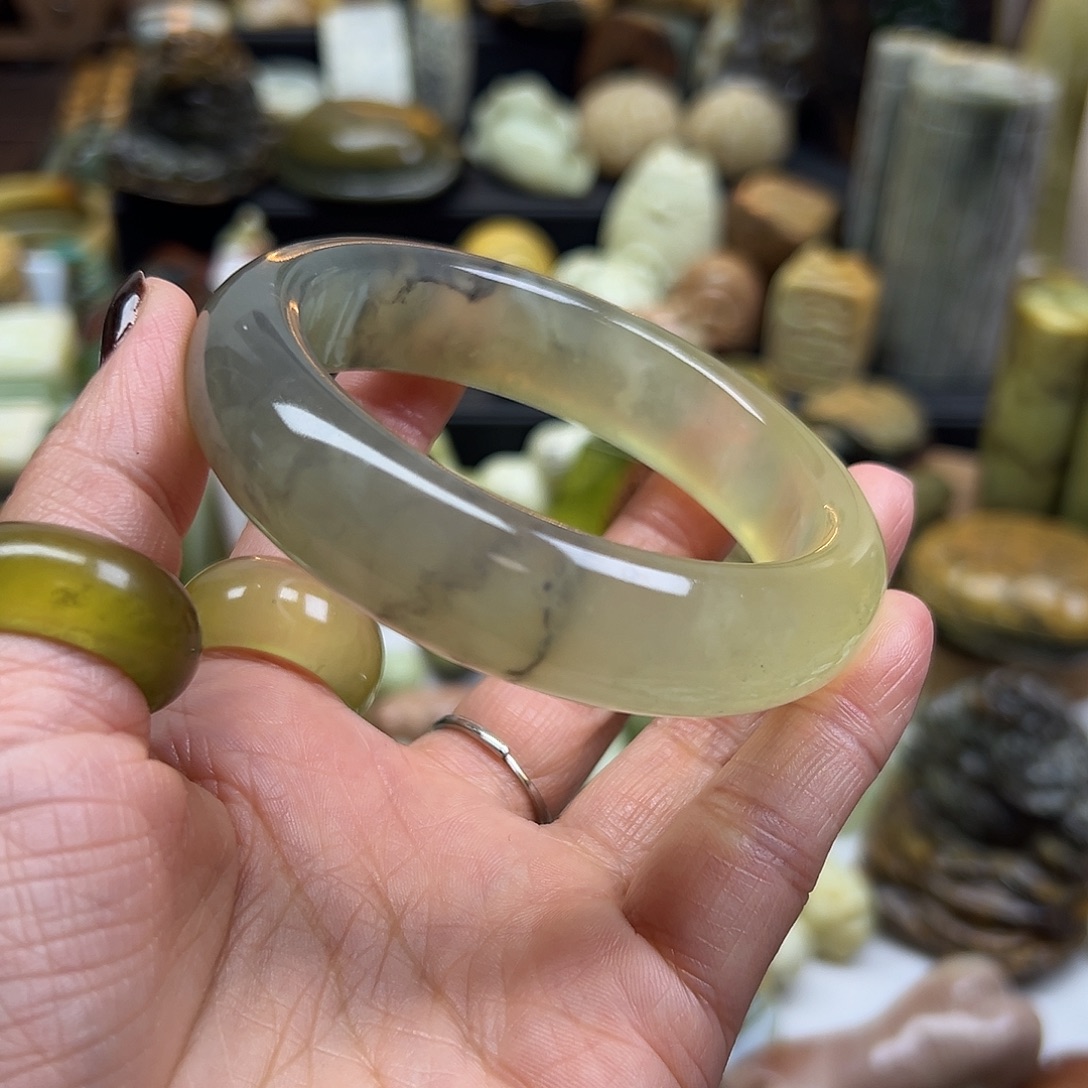 岫玉未镶嵌颈饰水墨61加