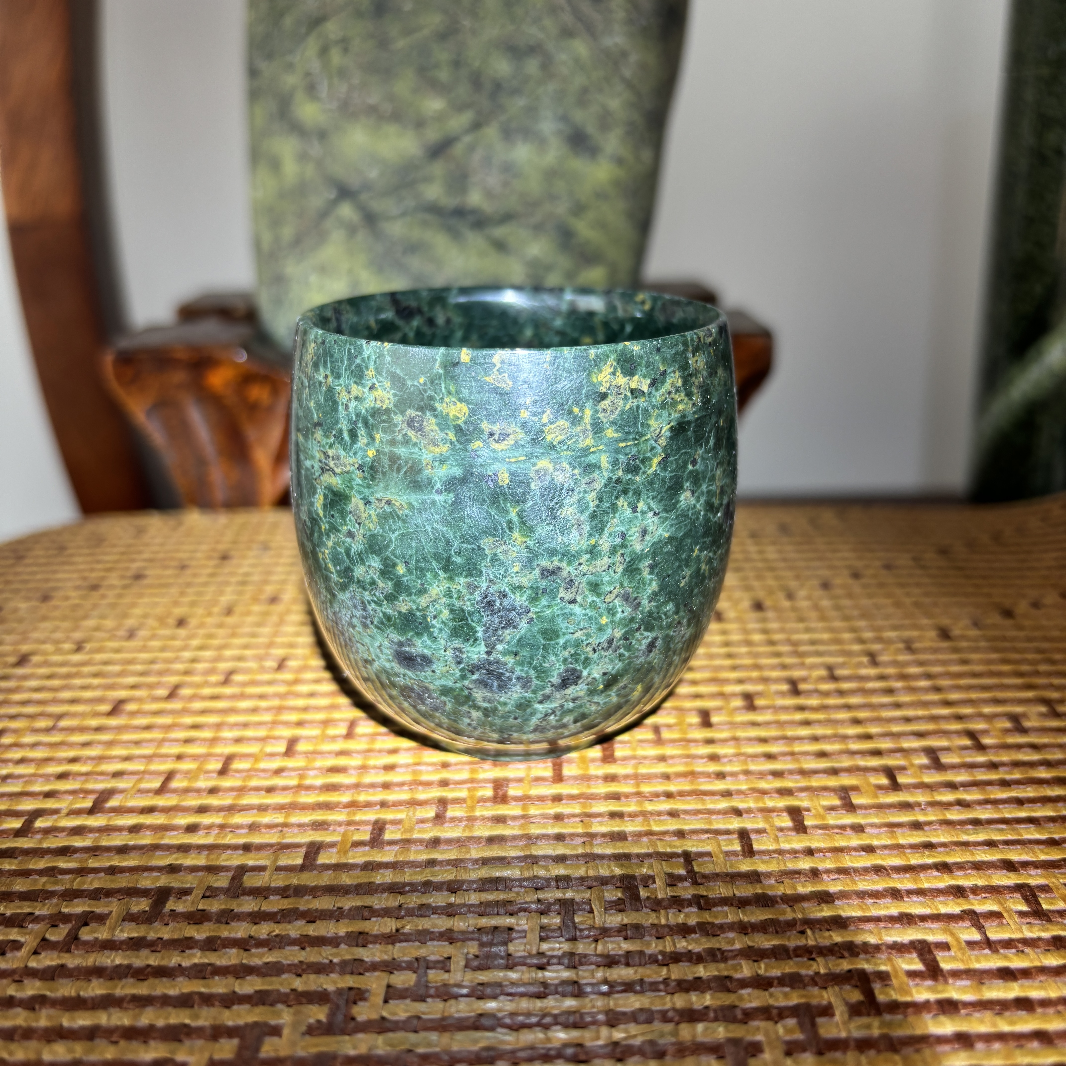 西藏雅鲁藏布江药王石，主人杯100毫升主人杯老料