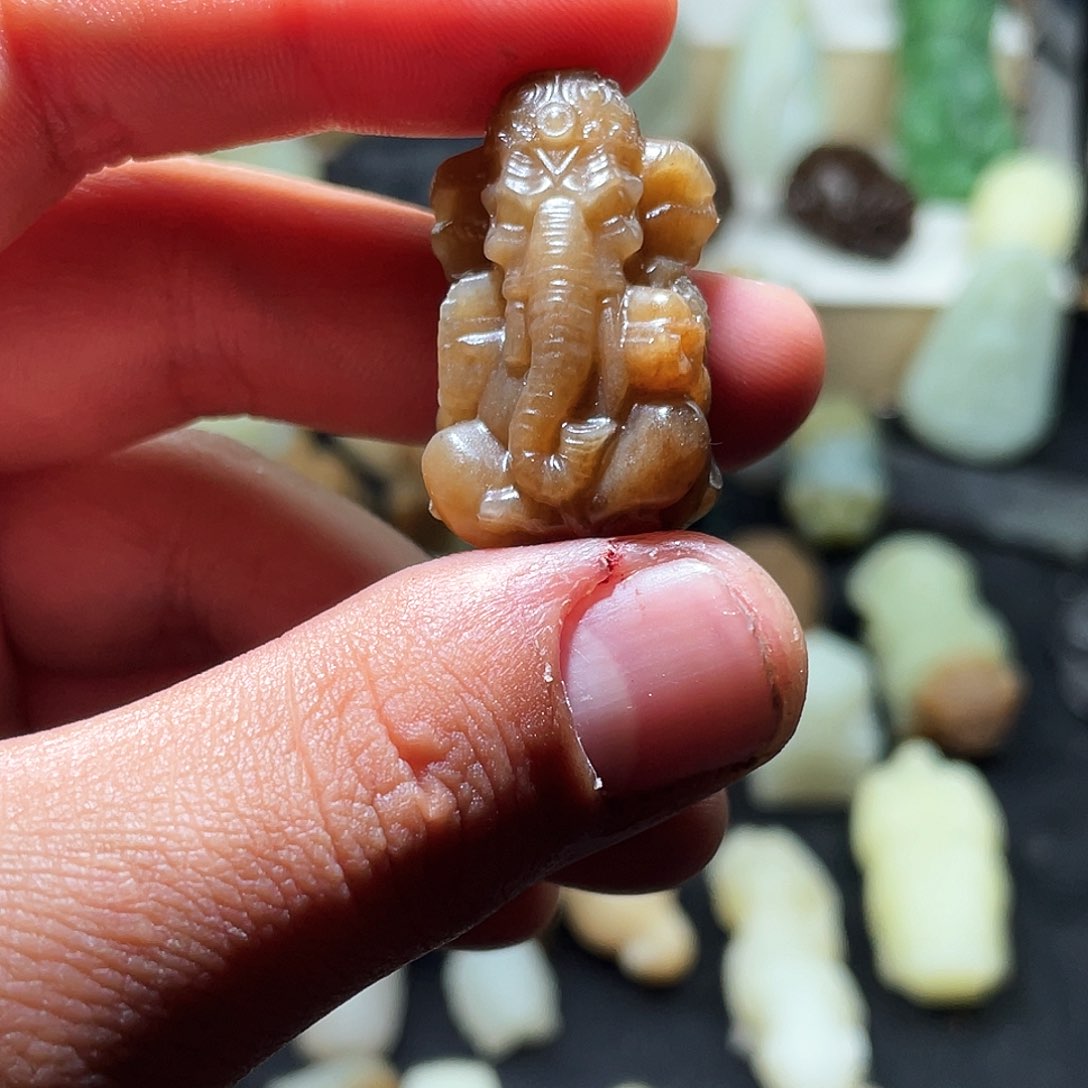 颈饰未镶嵌和田玉