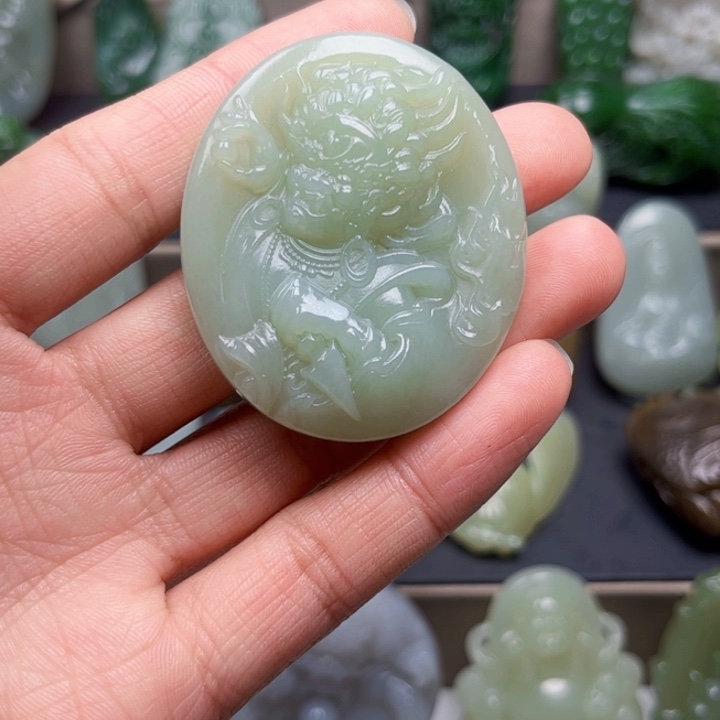 和田玉挂件未镶嵌瞎*哇