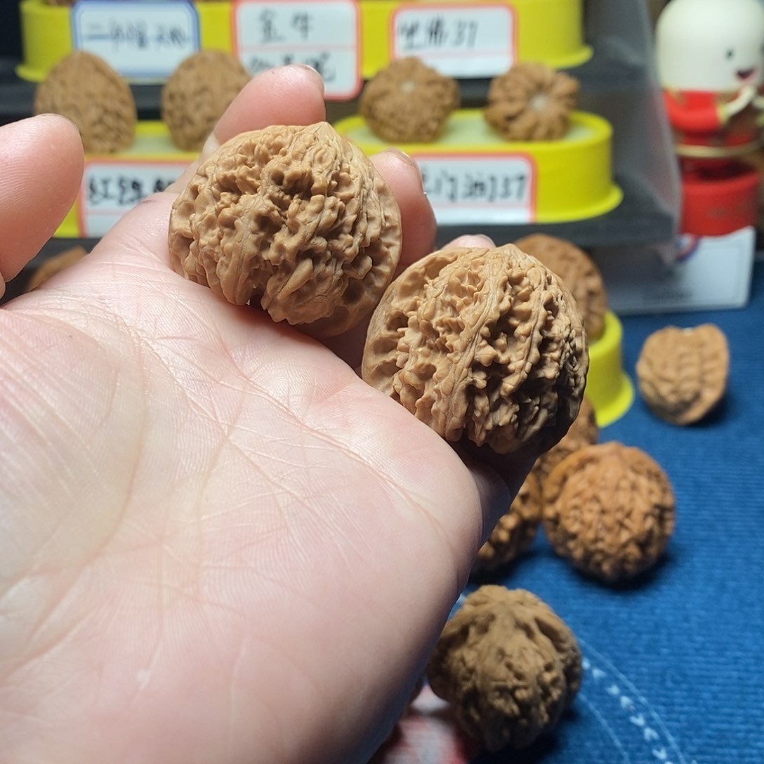 文玩核桃吊坠满天星