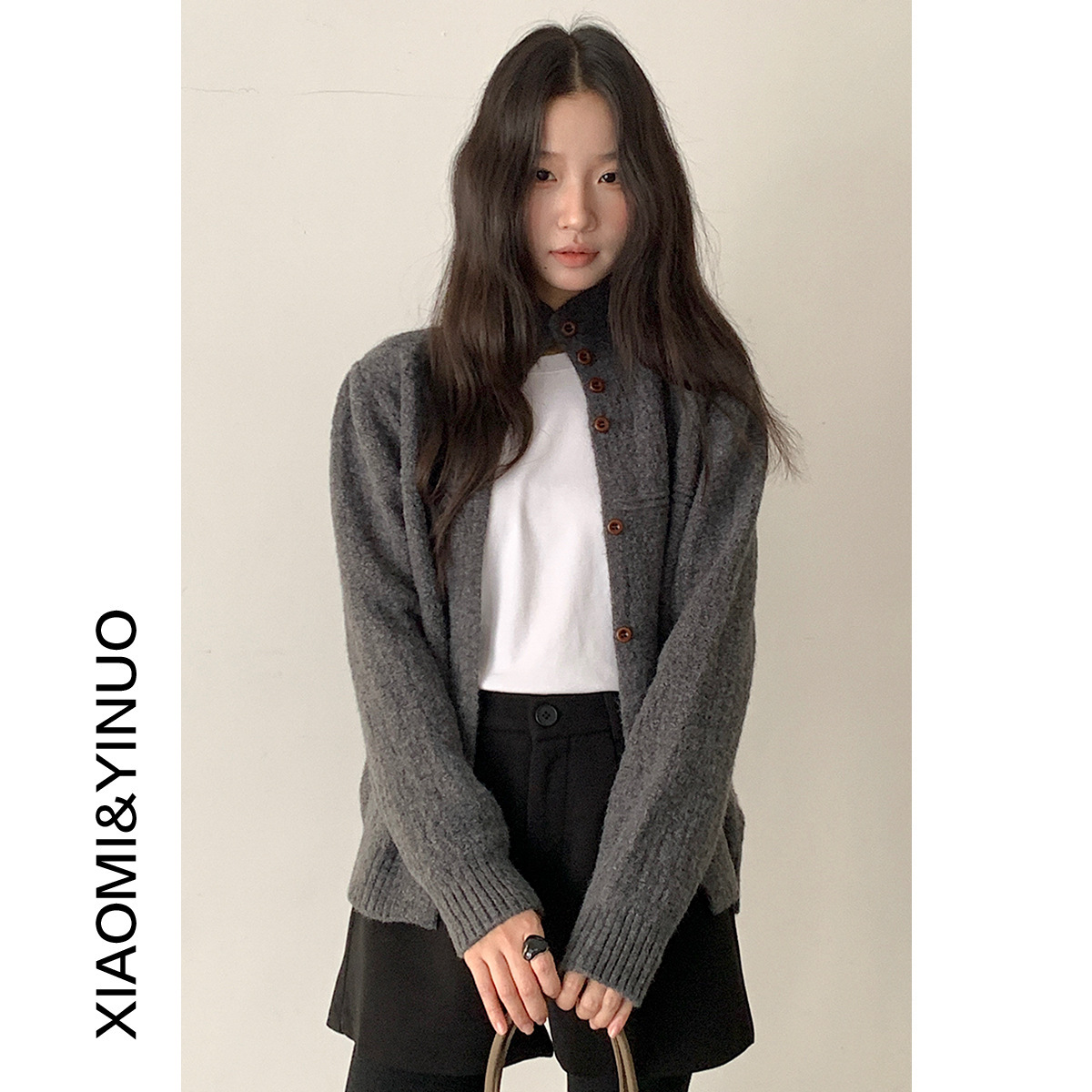 【欧凡】高级灰木扣肌理纹高领长袖毛衣外套女显瘦针织开衫11037