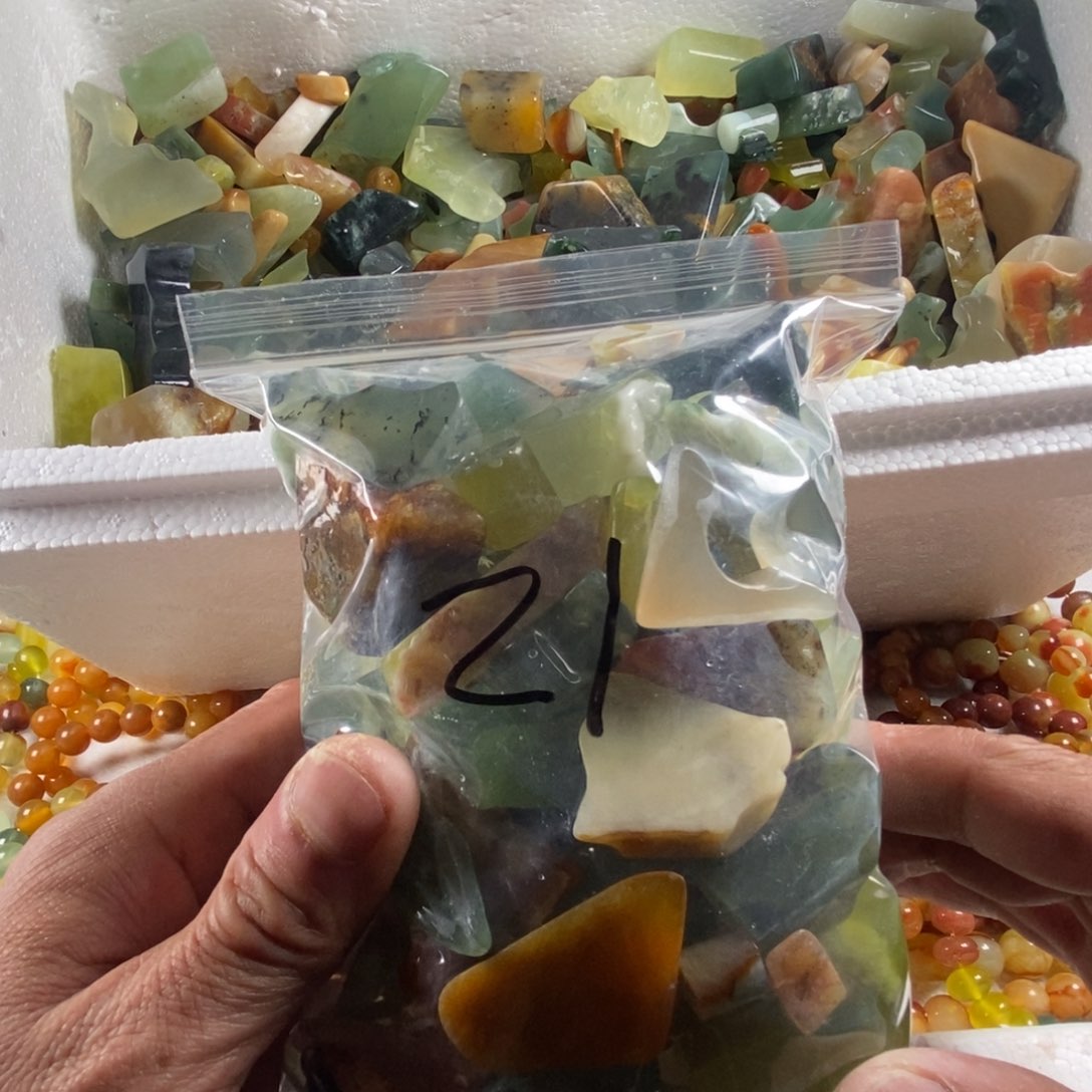 蛇纹石玉手链未镶嵌鱼缸石六号