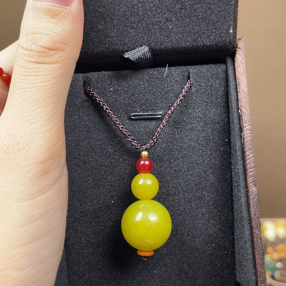 和田玉（糖玉）未镶嵌颈饰