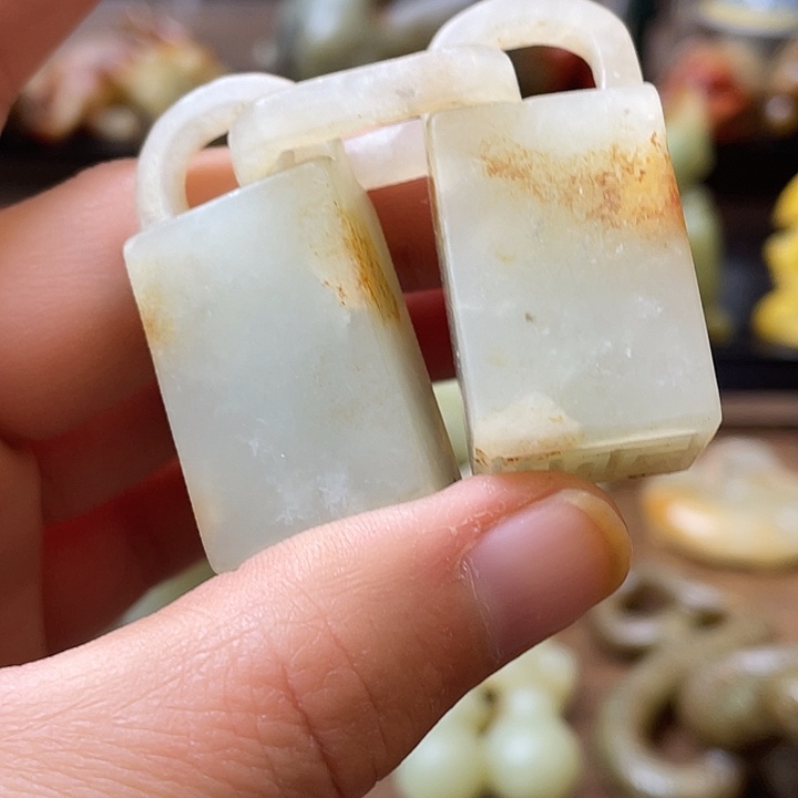 和田玉（糖玉）未镶嵌颈饰