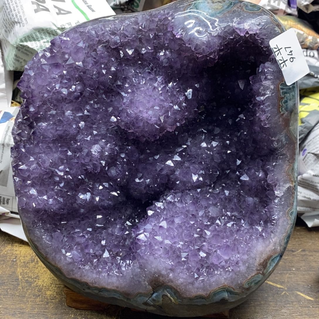 紫晶乌拉圭未镶嵌