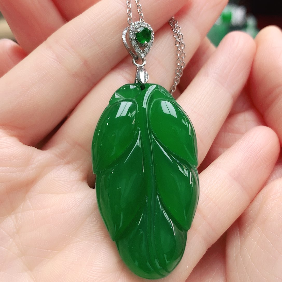 玛瑙/玉髓未镶嵌吊坠