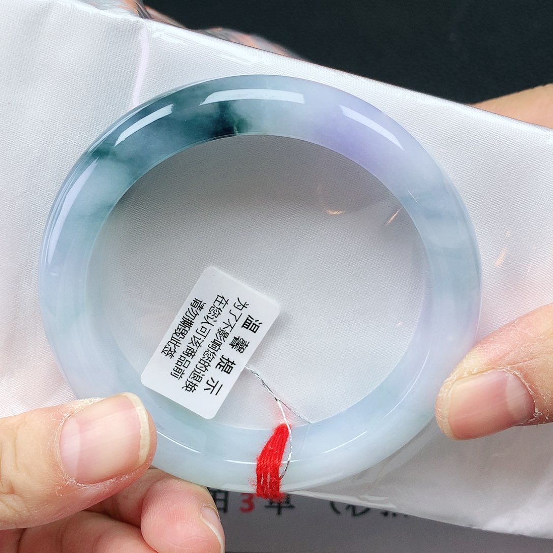 翡翠手镯未镶嵌56圈