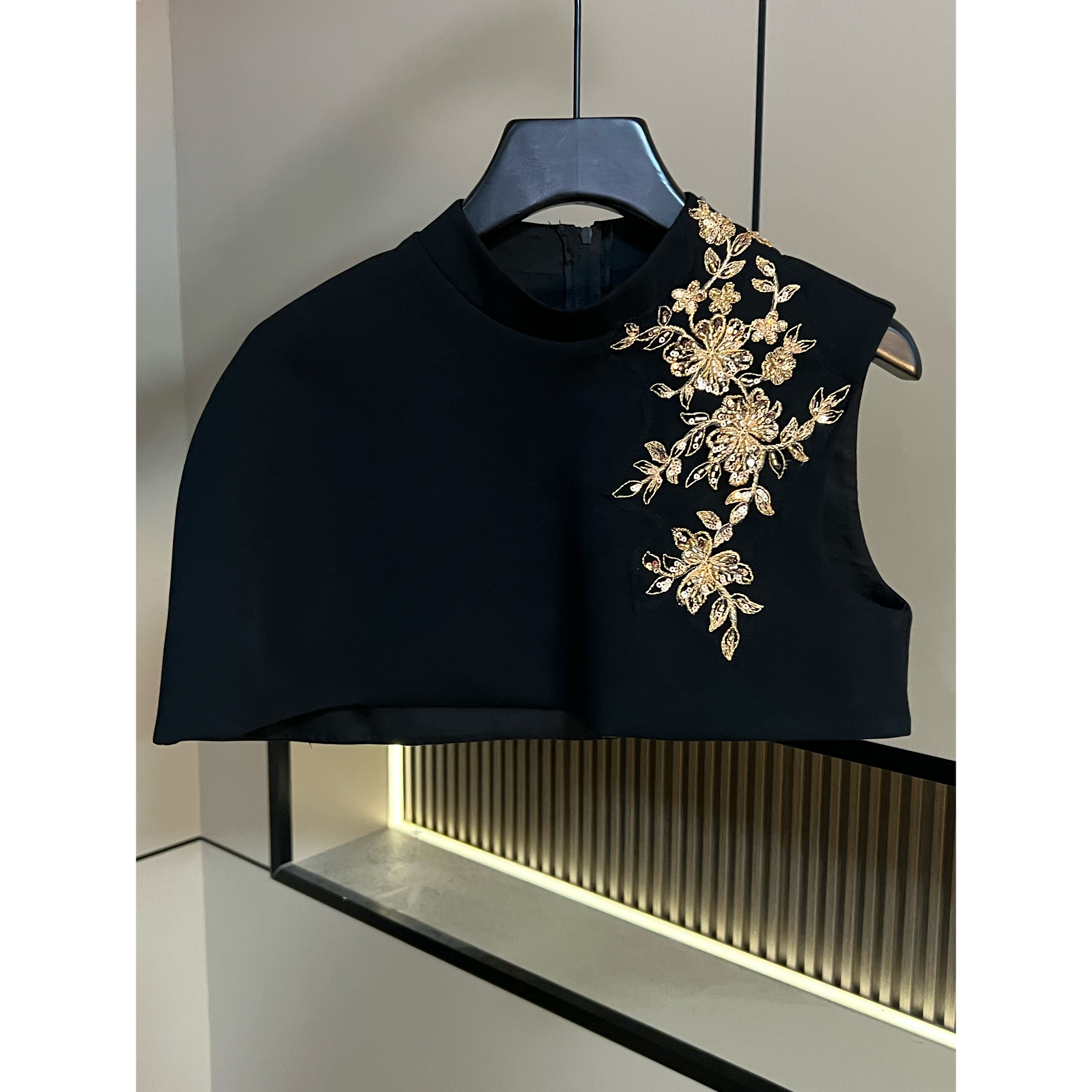 2025年冬季新款贴布刺绣花卉新中式国风披肩C0133