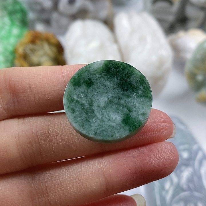 翡翠颈饰未镶嵌翡翠161