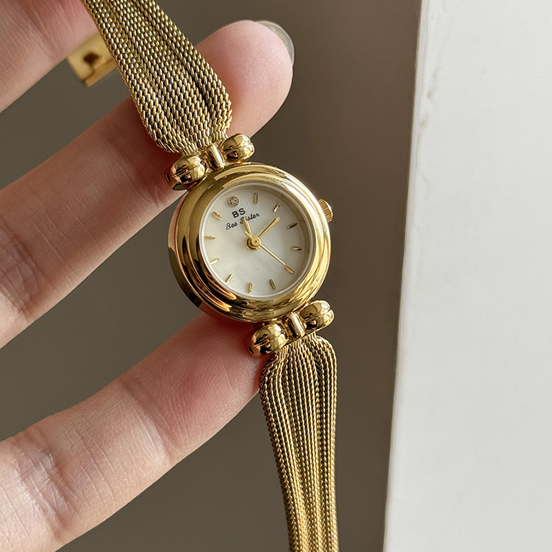 Rune鹿娜复古轻奢小金表小众ins女士手表石英气质防水时尚手表