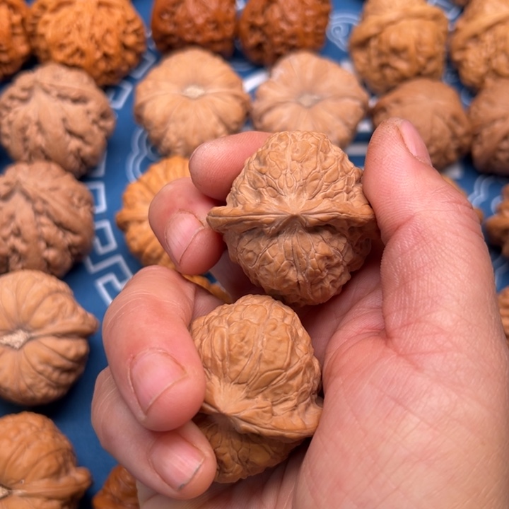 文玩核桃把件峰***了南瓜