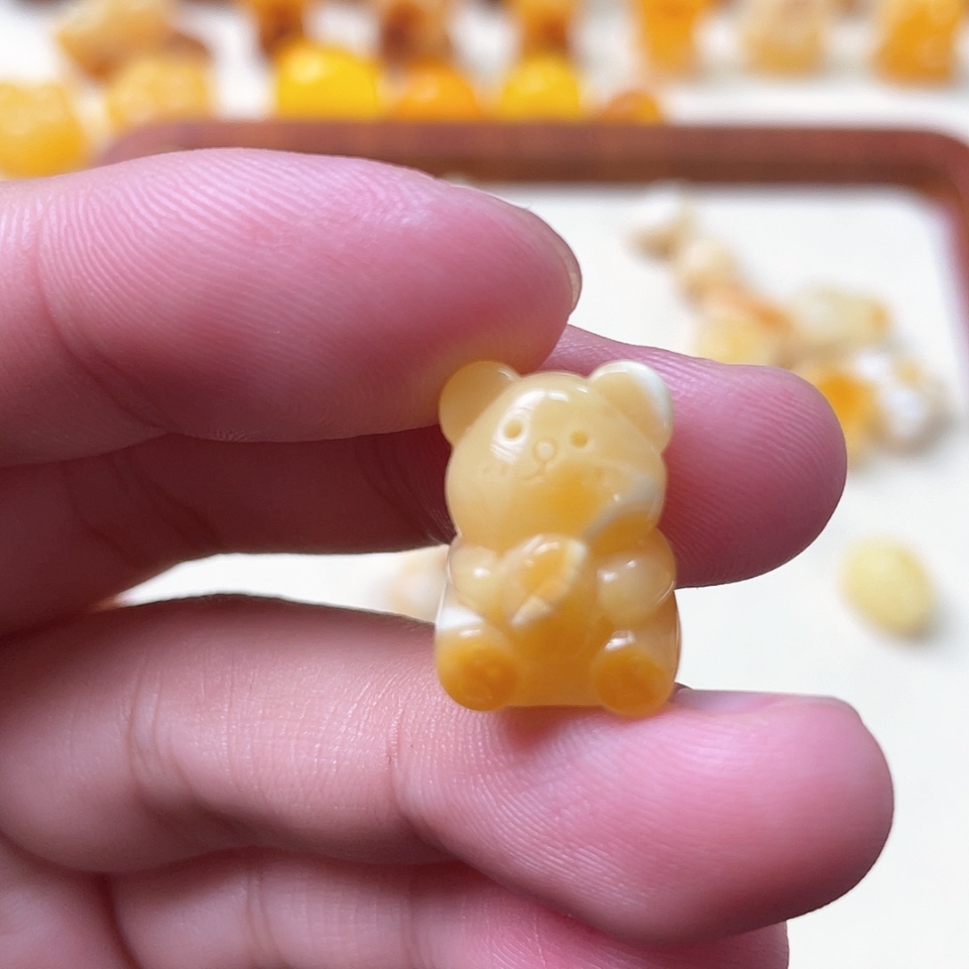 琥珀珠宝奇石未镶嵌