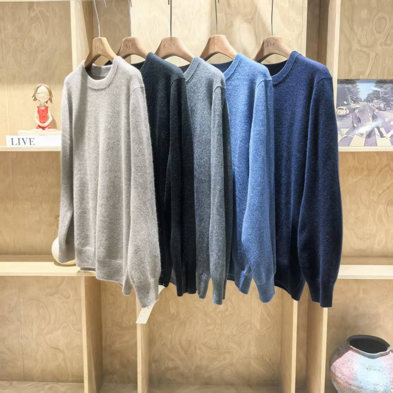 88107（男款）窄边圆领极简轻商务精纺羊绒衫