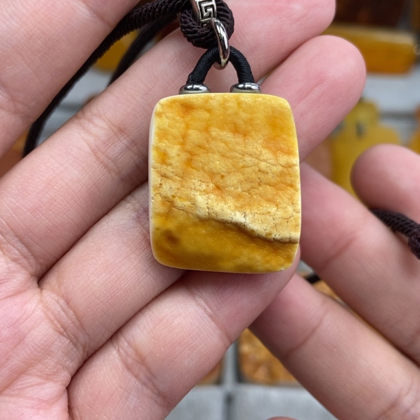 【闪购商品】琥珀珠宝奇石未镶嵌