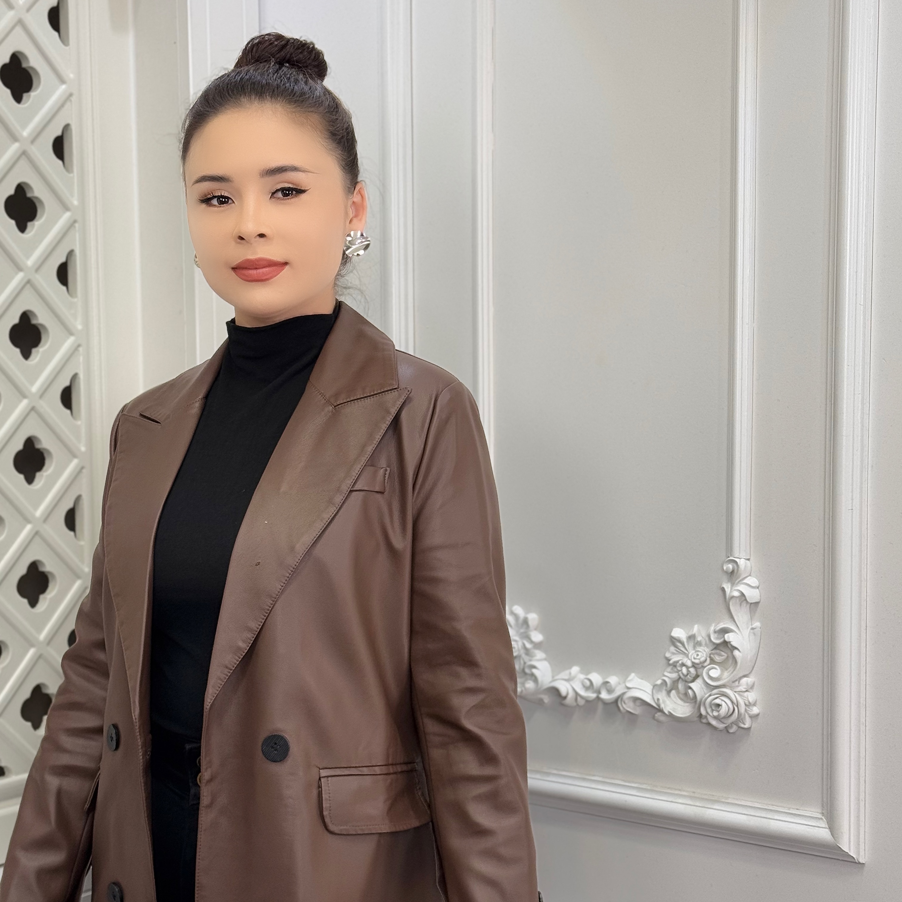 8919款皮衣大衣气质网红长款时尚休闲女士黑色真皮气质网红秋季