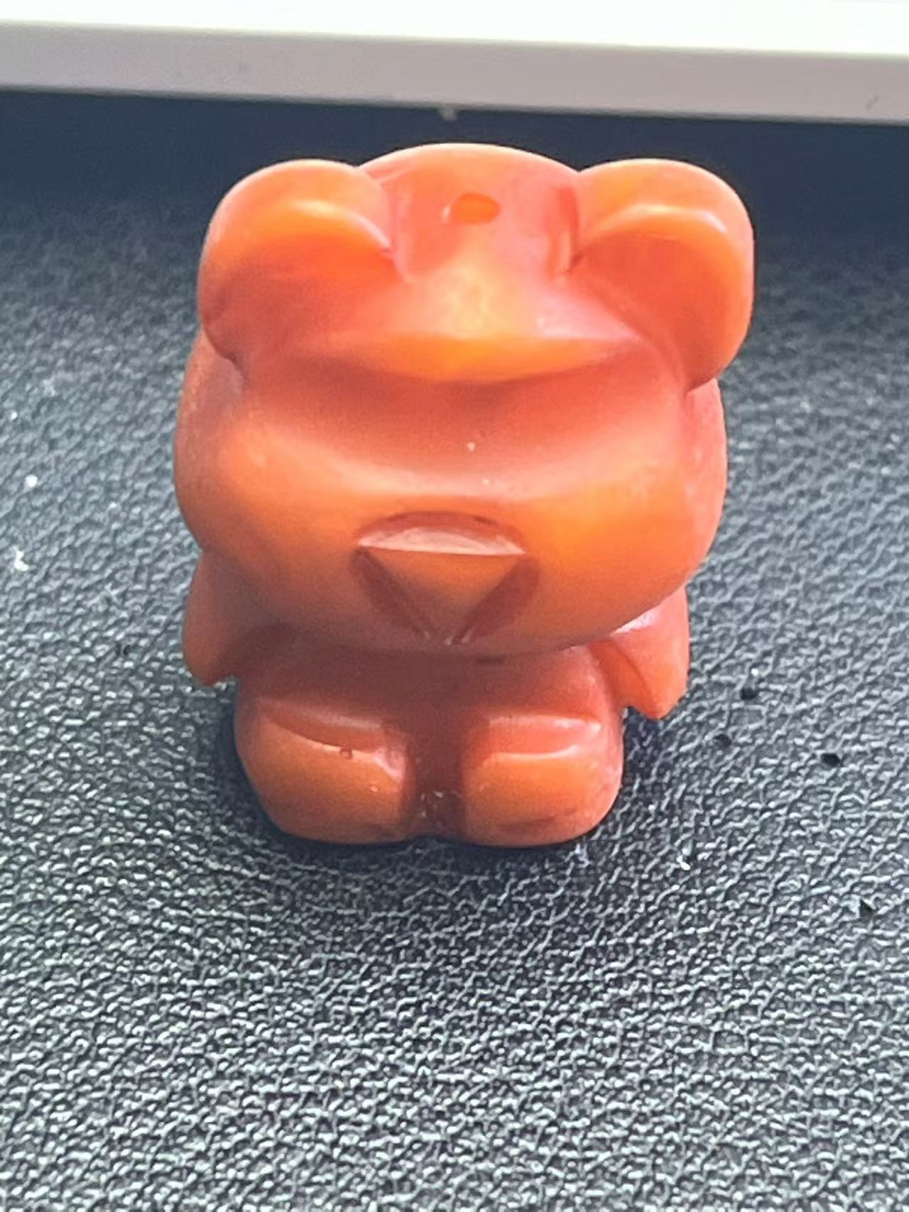 天然珠宝玉石 琥珀蜜蜡 红皮磨砂小熊Y2335 一只（赠弹力绳）