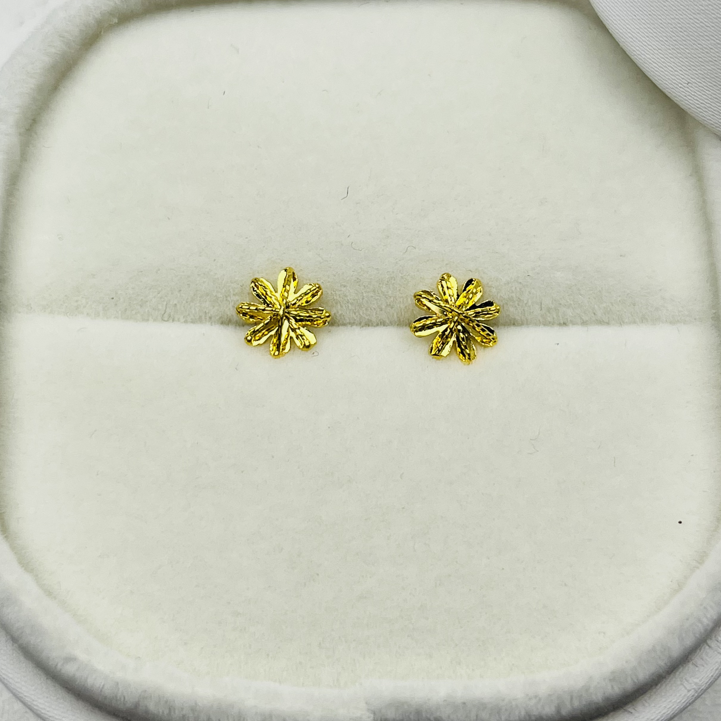 年终狂欢季  足金999 雏菊太阳花弯针黄金耳钉