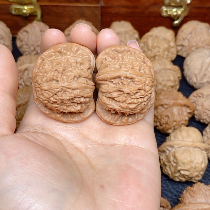 【闪购商品】文玩核桃吊坠白*白狮子42