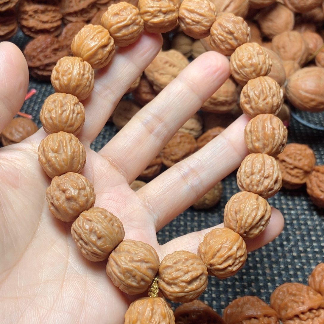 福***满吊坠桃核树王手持