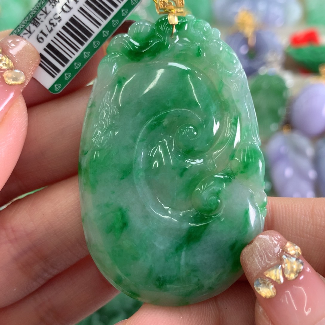 翡翠吊坠(不含链)18K金镶嵌