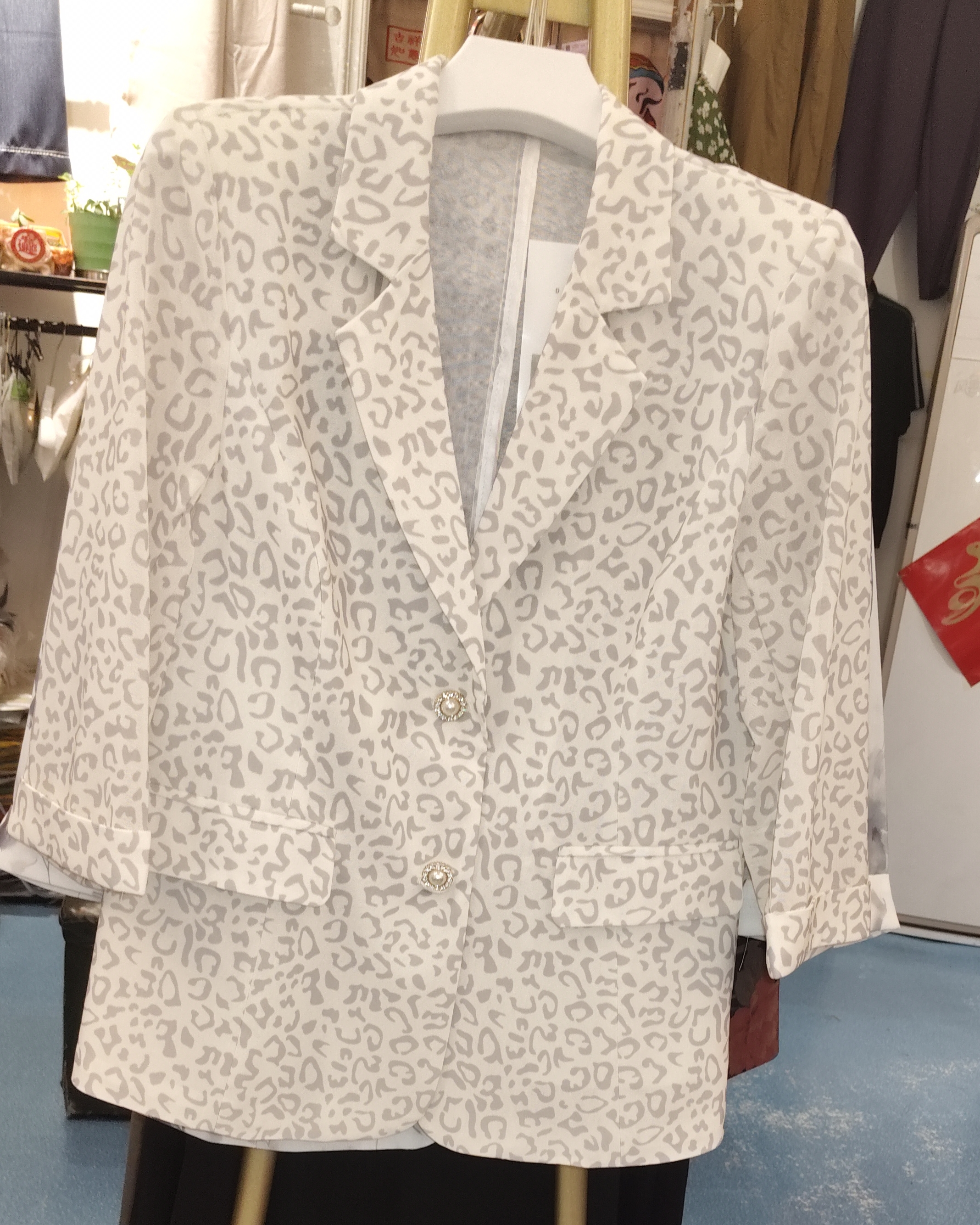 时尚洋气中年妈妈春秋薄款印花小西装外套气质上衣外穿