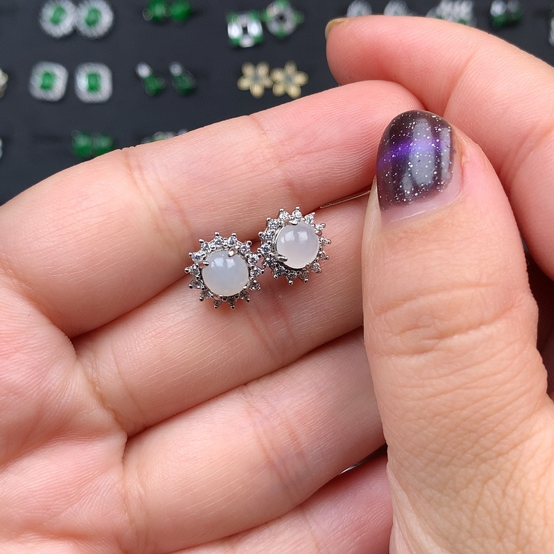 夏***ɞ翡翠银S925镶嵌耳饰