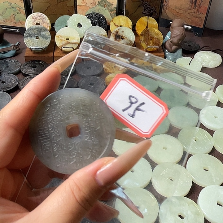 蛇纹石玉合金颈饰