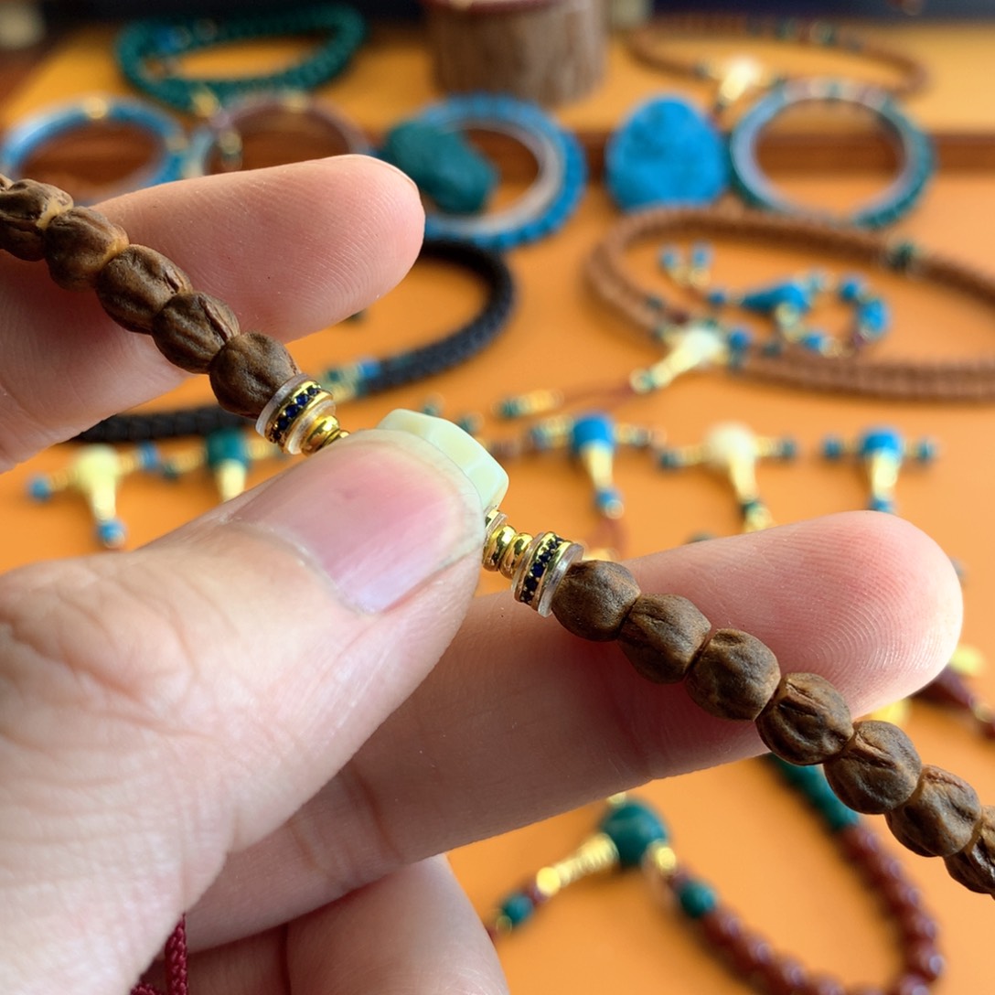 颈饰琉璃?*吾尺寸直径5