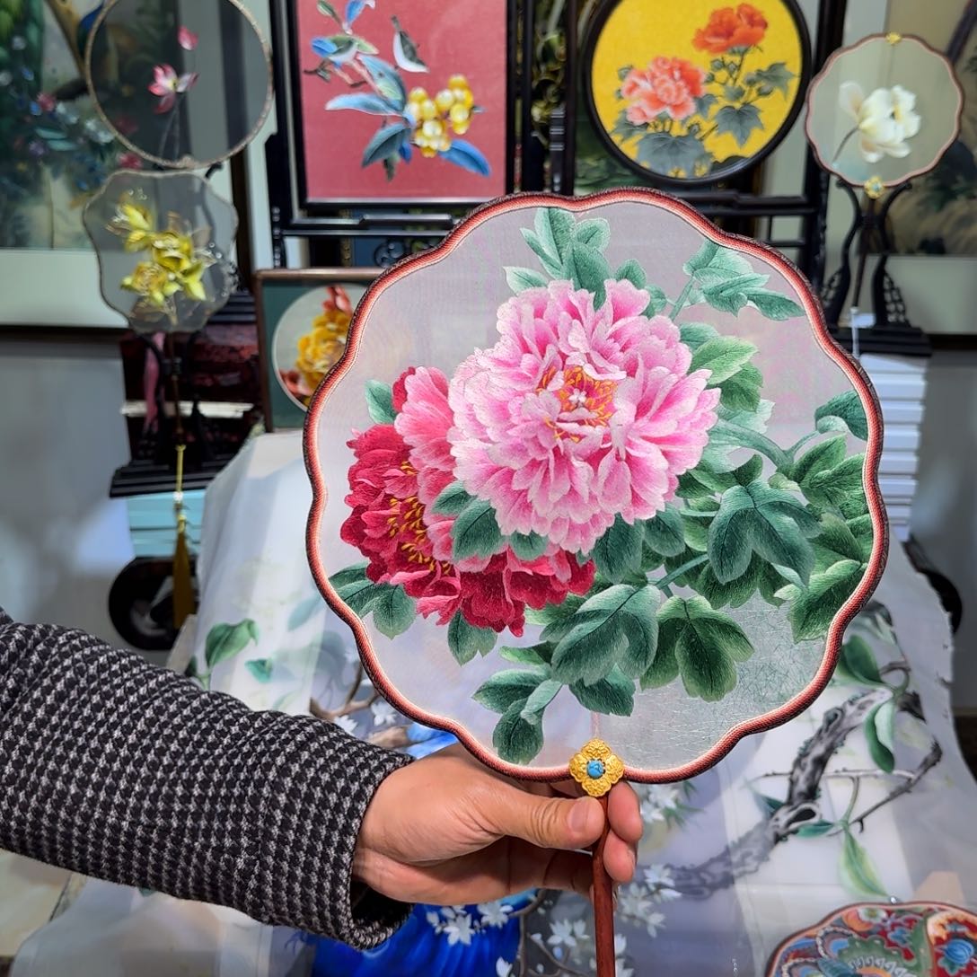 刺绣刺绣工艺精湛异色