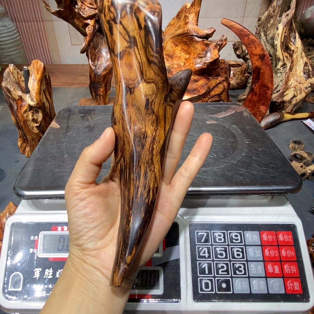 羽***饰香榧木我们都在努力着