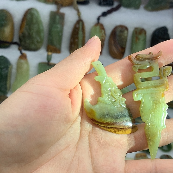 岫岩河磨玉（透闪石质玉）未镶嵌挂件