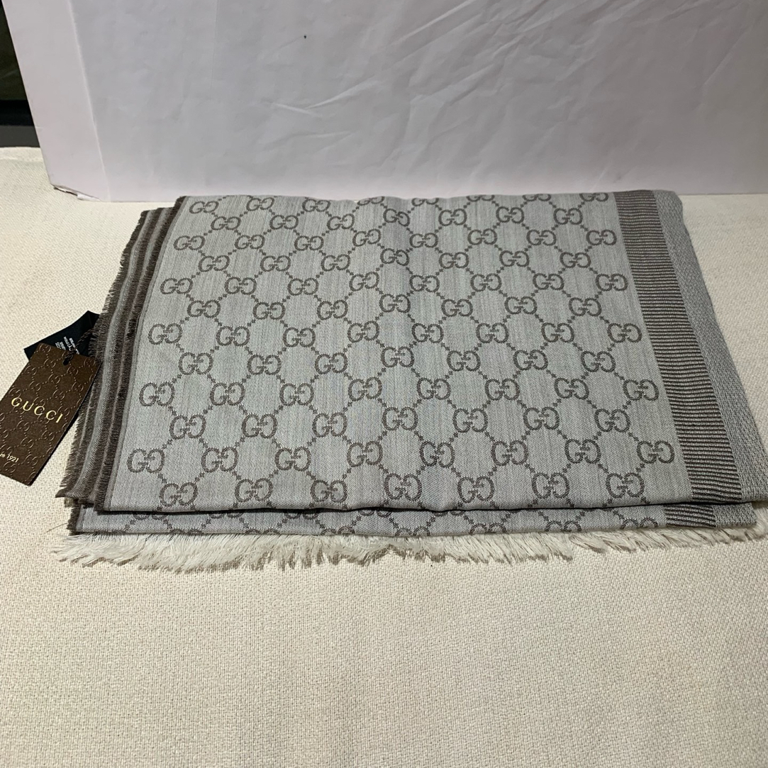 未使用 GUCCI/古驰 未使用-经典双G满印灰棕拼色围巾