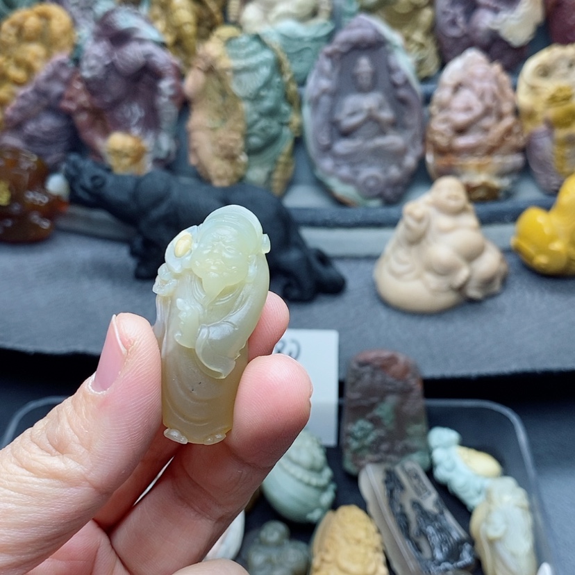 【闪购商品】定制石英质玉吊坠未镶嵌